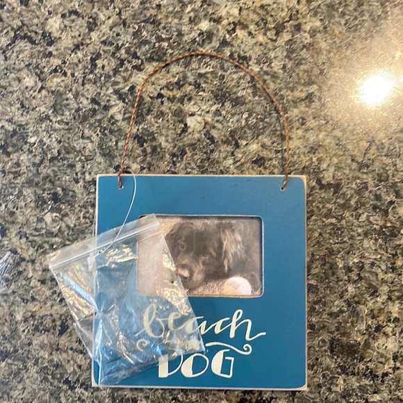 Other - Beach dog picture frame and magnet